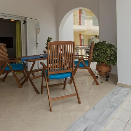 Thano'S Stylish Flat Just 150M To The Beach Faraí エクステリア 写真