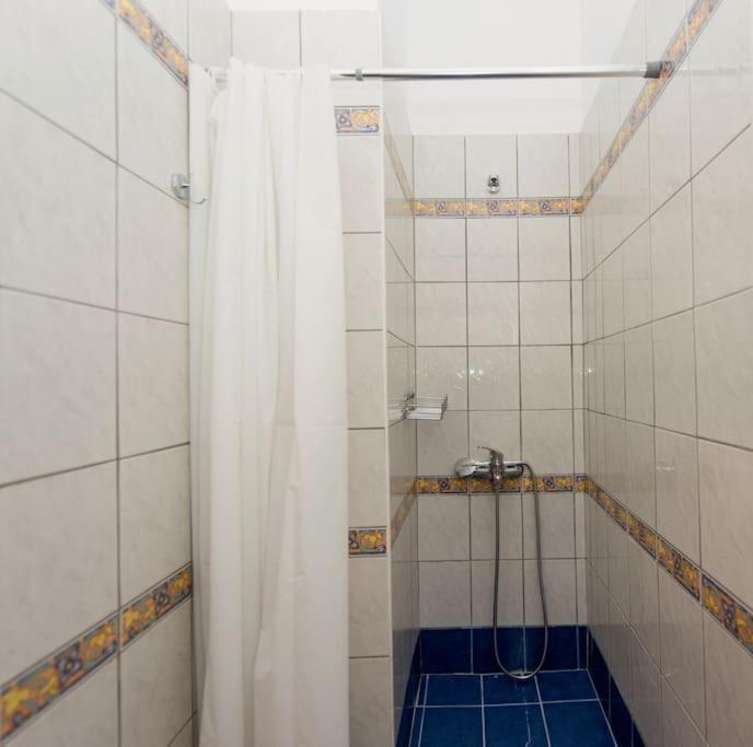 Thano'S Stylish Flat Just 150M To The Beach Faraí エクステリア 写真