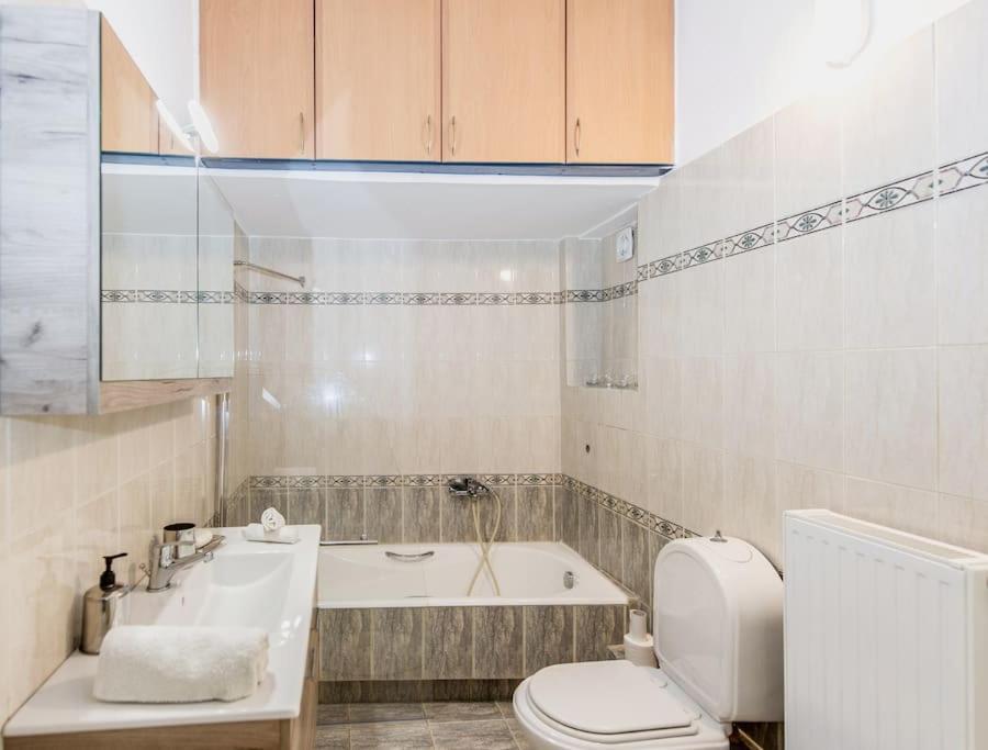 Thano'S Stylish Flat Just 150M To The Beach Faraí エクステリア 写真